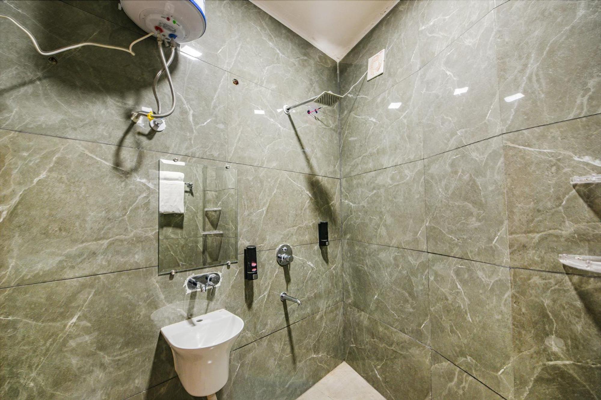 Fabhotel Alpine Tree 阿姆利则 外观 照片